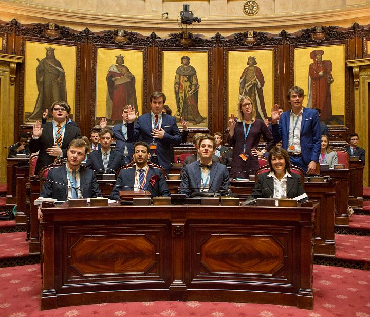 Le Sénat accueille le Jeugd Parlement Jeunesse