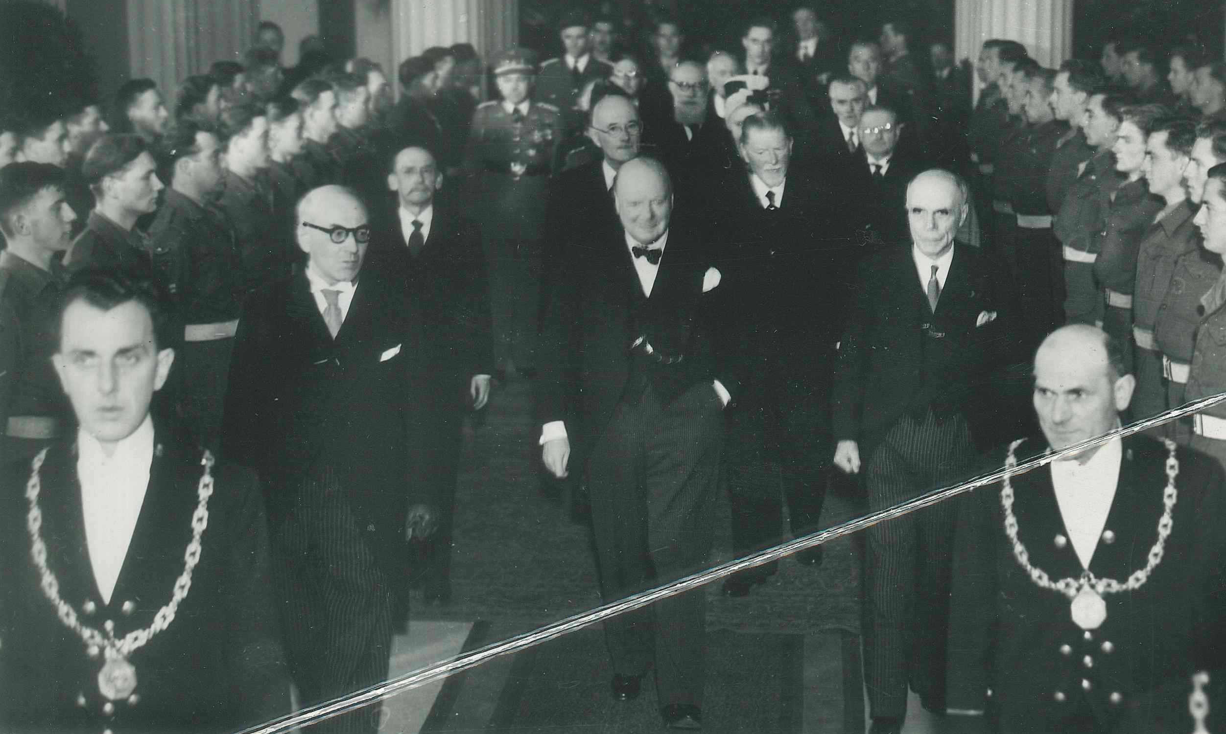 Winston Churchill est reçu solennellement par les Chambres réunies - Palais de la Nation, 16 novembre 1945