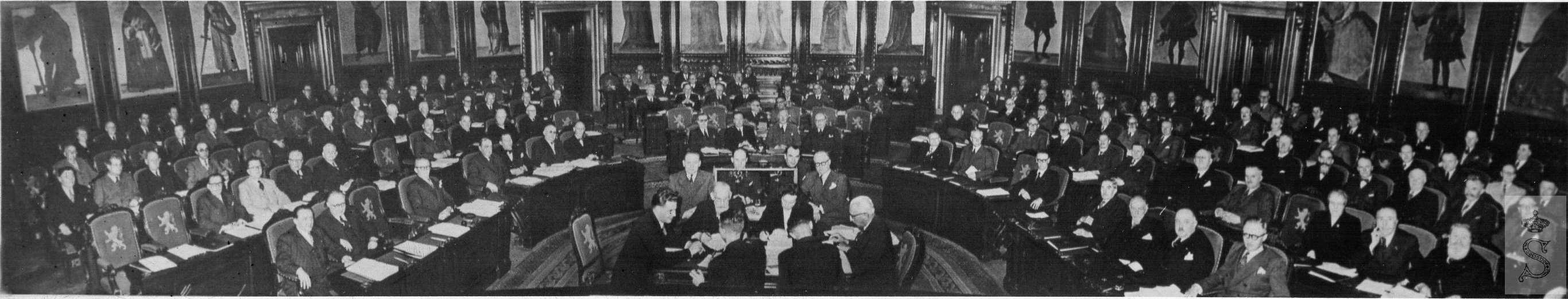 Overzichtsfoto van de Senaat in vergadering - 1949