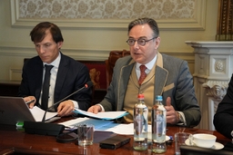 Gedachtewisseling met de premier over verschillende vergaderingen van de Europese Raad