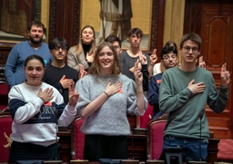 Scholierenparlement in de Senaat