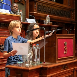 « Place aux enfants » au Sénat