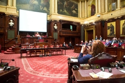 Conferentie met François Englert: "Van een boson tot het Universum, van elementair deeltje tot satelliet"