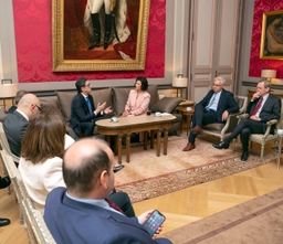 Président de la république de Macédoine du Nord visite le Sénat