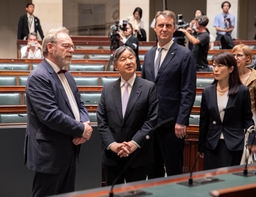 Visite d’État de Sa Majesté l’Empereur du Japon