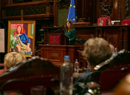 Portrait de Mme Sabine de Bethune inauguré au Sénat