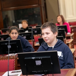 L’enseignement primaire JPJ au Sénat
