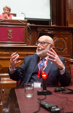 Conferentie met François Englert: "Van een boson tot het Universum, van elementair deeltje tot satelliet"