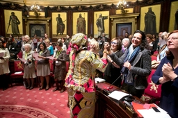 Ceremonie "Zoek uw Vredesvrouw 2014"