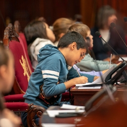 « Place aux enfants » au Sénat