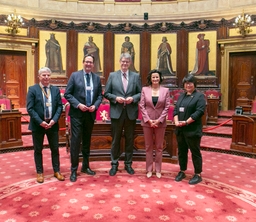 Een delegatie van de Duitse Bundestag op bezoek in de Senaat