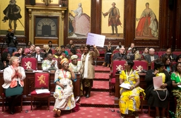 Ceremonie "Zoek uw Vredesvrouw 2014"