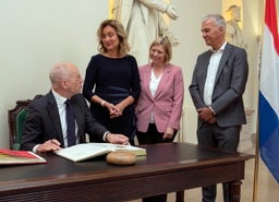 Bezoek van de Voorzitters van de Eerste en Tweede Kamer der Staten-Generaal van Nederland