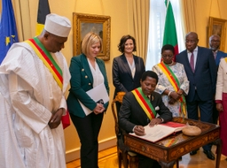 La signature du Protocole de Coopération avec le Parlement du Cameroen