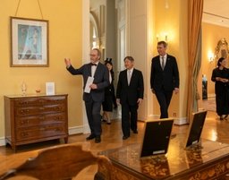 Visite d’État de Sa Majesté l’Empereur du Japon