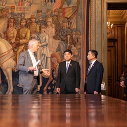 Vietnamese delegatie op bezoek in de Senaat