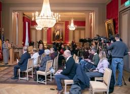 Le Groupe des Sages remet ses conclusions au Gouvernement fédéral