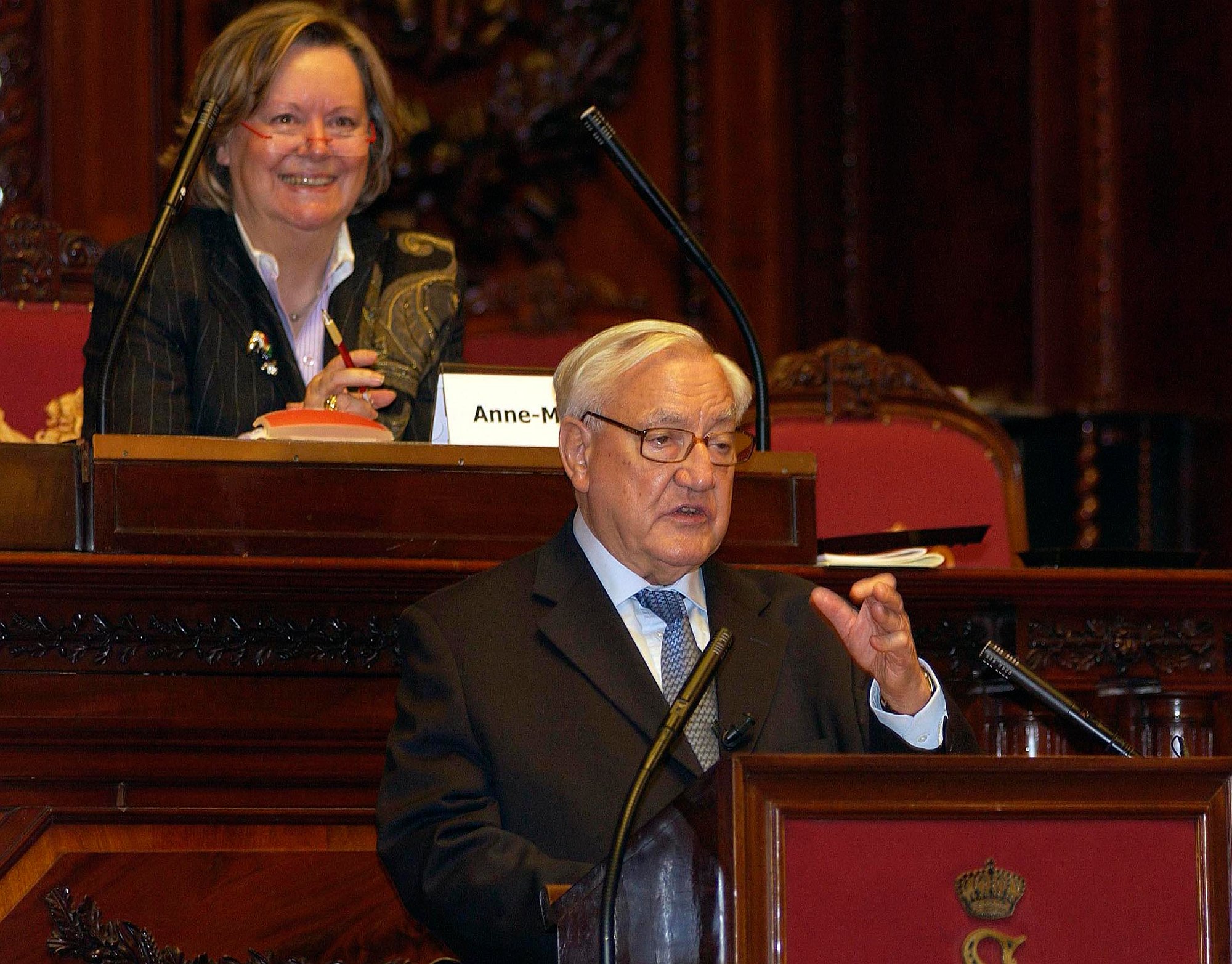  Bezoek van de heer Christian Poncelet, voorzitter van de Franse Senaat