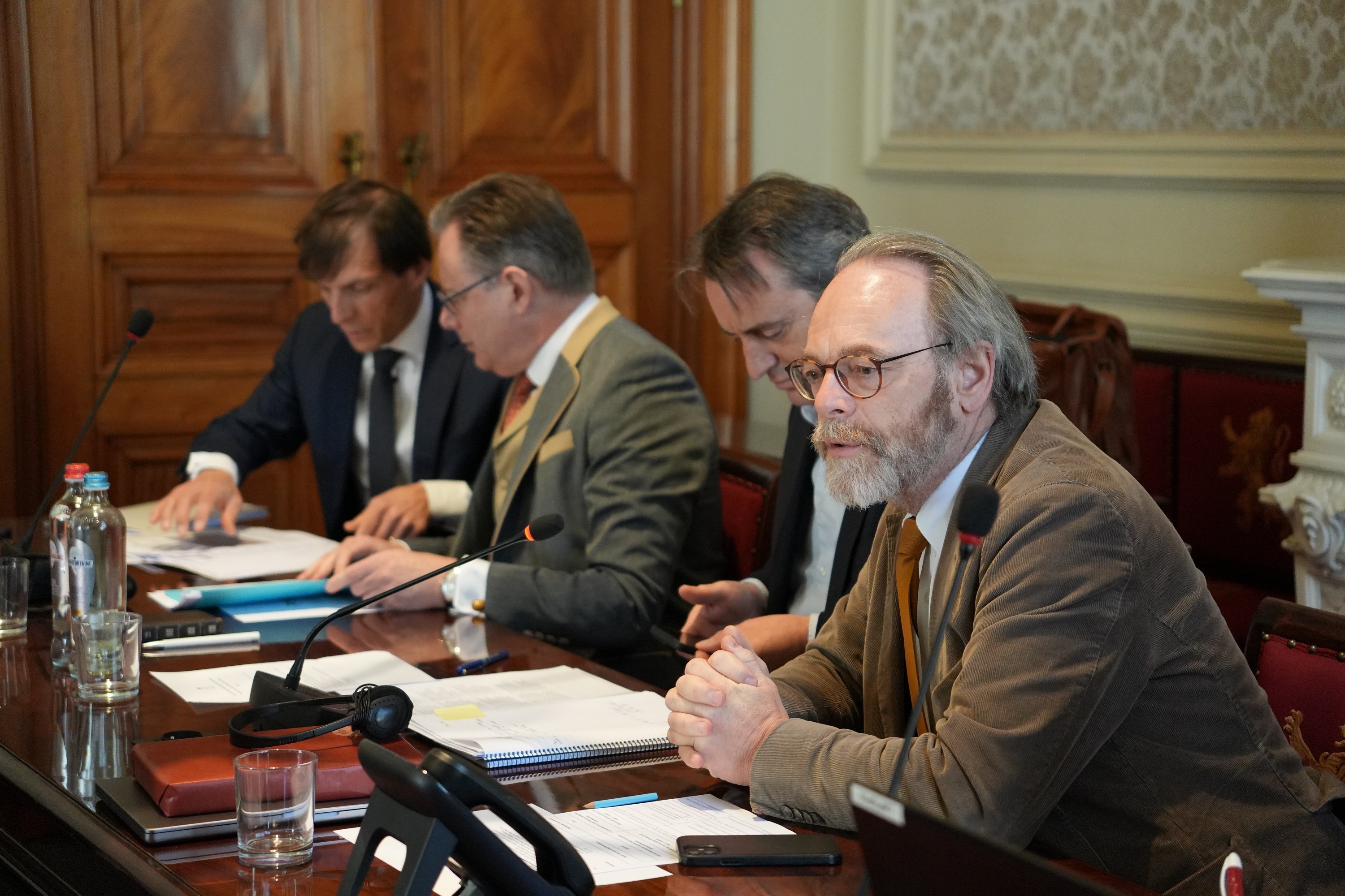  Gedachtewisseling met de premier over verschillende vergaderingen van de Europese Raad