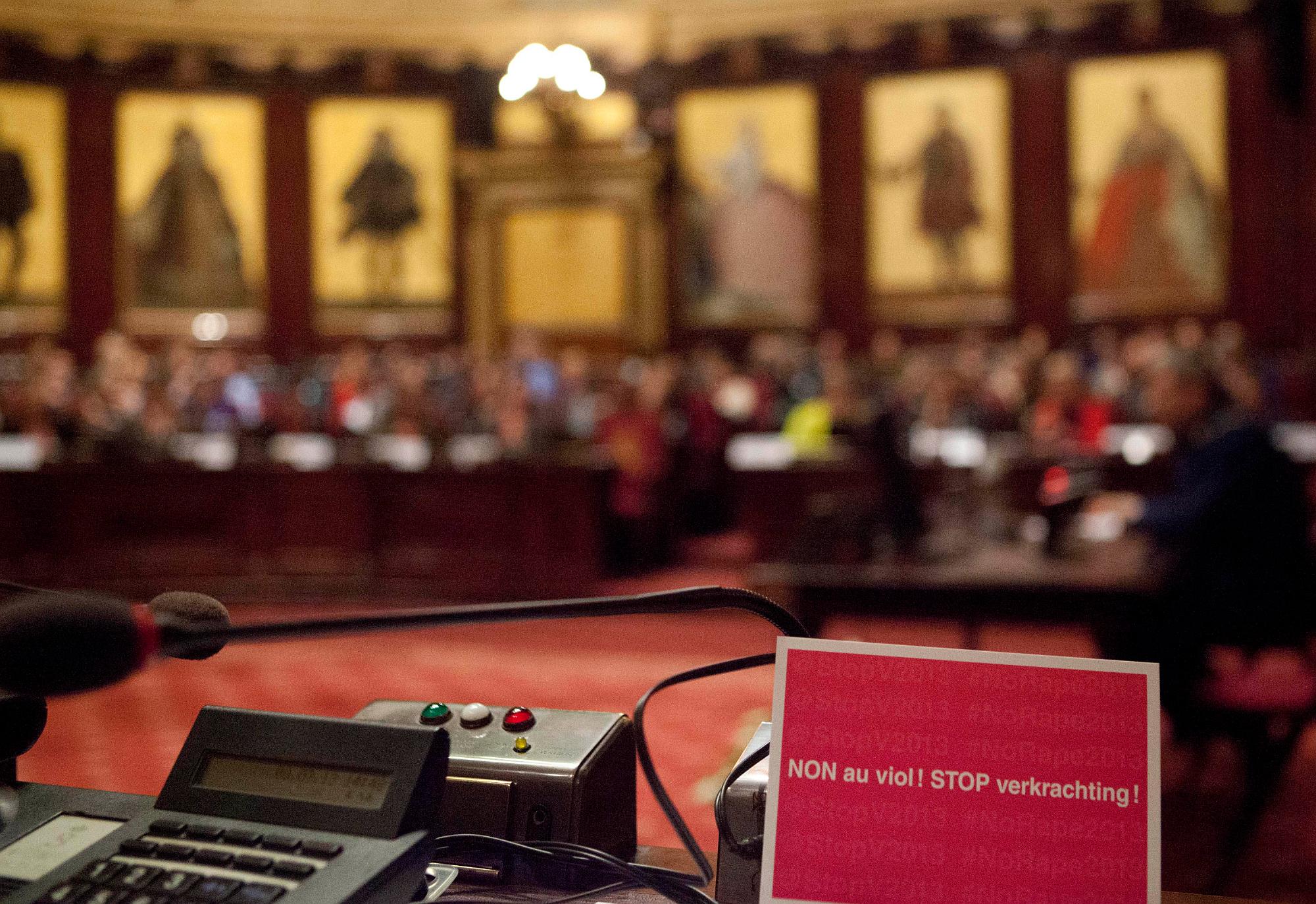  Colloquium over seksueel geweld: "STOP verkrachting!"